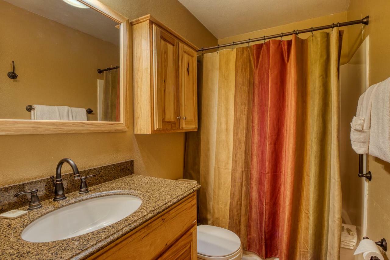 Main St. Condo In Брекънридж Екстериор снимка